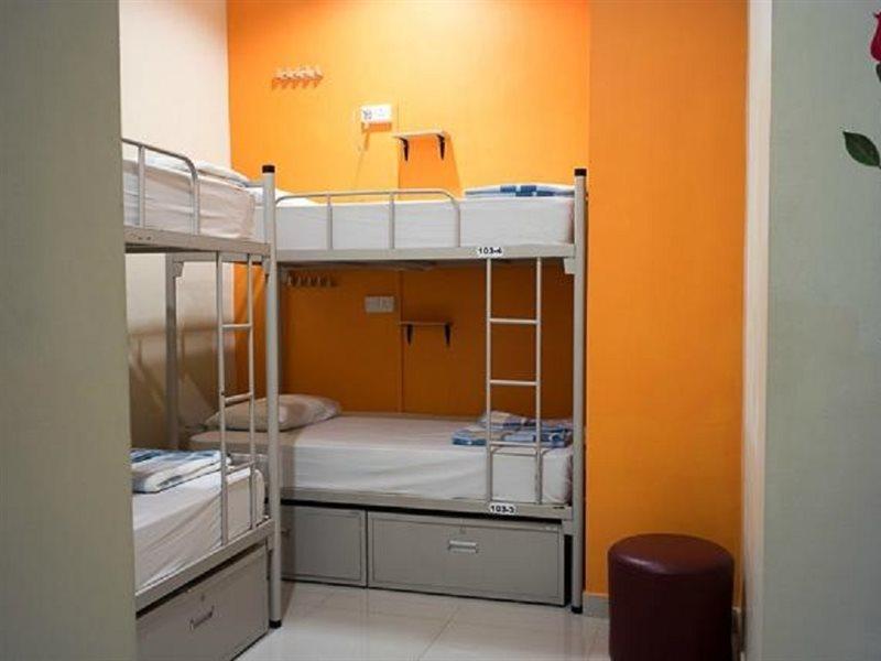 Mitraa Singapur